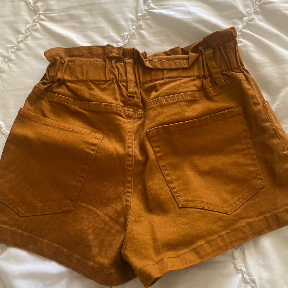 shorts🤎